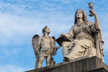 Torino, İtalya - Ocak 2016: İnanç heykeli