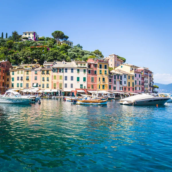 Portofino, Italia - Estate 2016 - vista dal mare — Foto Stock