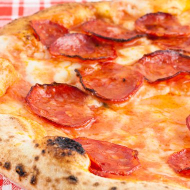 Gerçek İtalyan Pizza Diavola