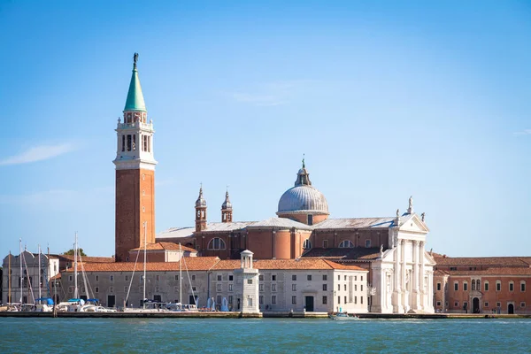 VENECIA, ITALIA - 27 de junio de 2016: San Giorgio Maggiore —  Fotos de Stock