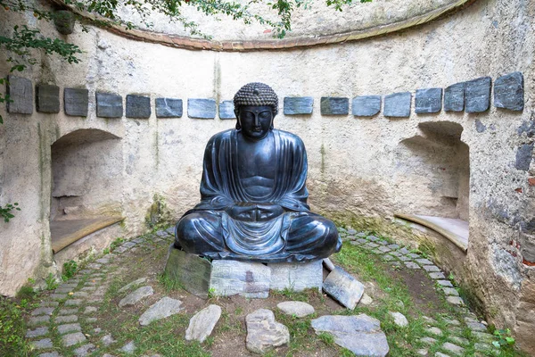 Meditující japonské Buddha socha — Stock fotografie