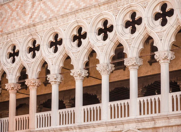 Veneza, Itália perspectiva Colunas — Fotografia de Stock