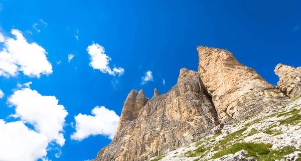 Punto di riferimento delle Dolomiti - Tre Cime di Lavaredo — Foto Stock