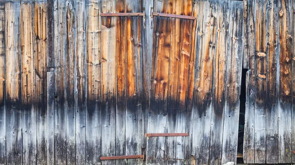 Vecchia porta di legno — Foto Stock