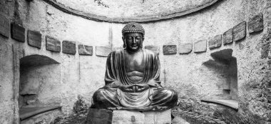 Japon Buda heykeli meditasyon
