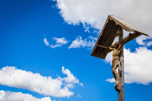 Traditionella Crufix i Dolomiti Region - Italien — Stockfoto