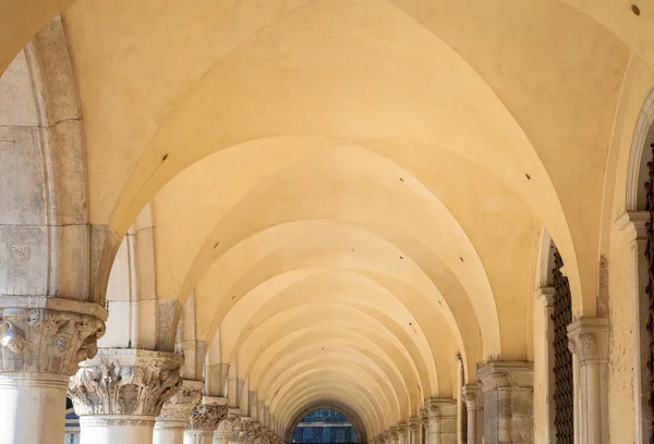 Gallery prospective in Venice - Italy — Stock Photo, Image