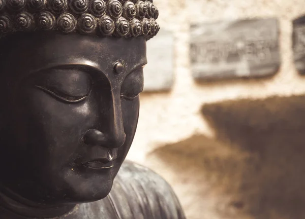 Meditál japán Buddha szobor — Stock Fotó