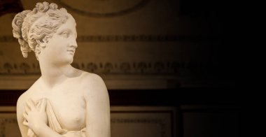 Venice, İtalya - 27 Haziran 2016: Venüs heykeli ayrıntılı olarak Palazzo Du