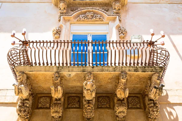 NOTO, ITALY - Detail of Baroque Balcony, 1750 — Stock Photo, Image
