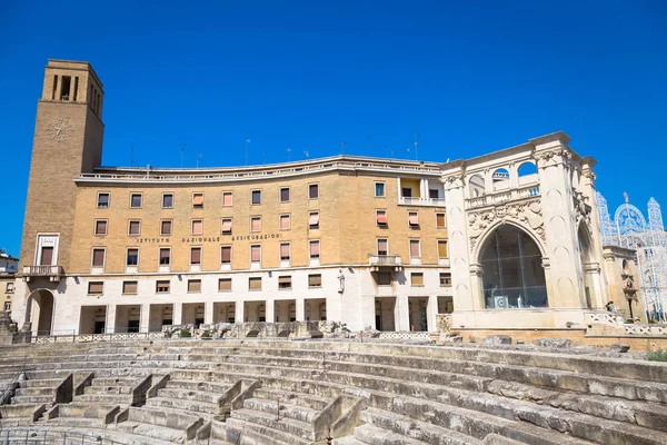 Lecce, İtalya - 23 Ağustos 2017: Via Santo O gelen turist — Stok fotoğraf