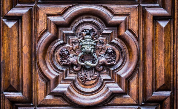 Diabeł drzwi w Turyn, Włochy — Zdjęcie stockowe