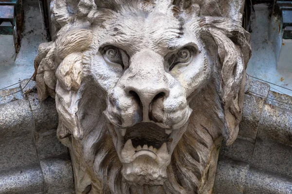 Cabeza de demonio en forma de león — Foto de Stock