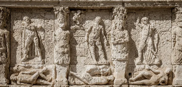 GALLIPOLI, ITALIA - Fuente griega, siglo III a.C. — Foto de Stock
