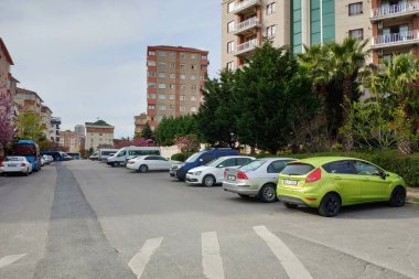 İSTANBUL - 19 APR 2020: Coronavirüs virüsü şehir sokaklarını boşalttı. Covid19 krizi, İstanbul halkının gerekli olmadıkça evlerini terk edememesi anlamına geliyor.