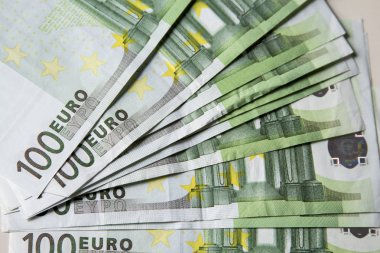 100 Euro banknot Close-Up.