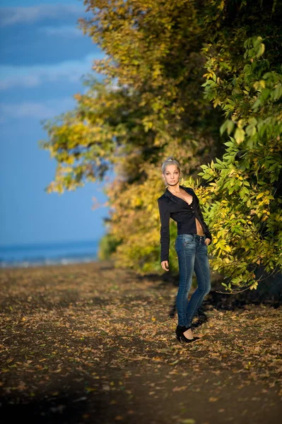 güzel sarışın kız