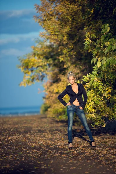 güzel sarışın kız