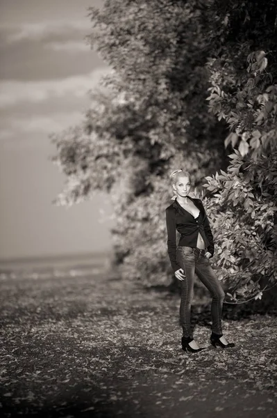 güzel sarışın kız