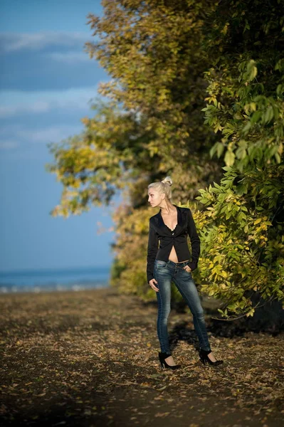 güzel sarışın kız