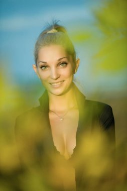 güzel sarışın kız