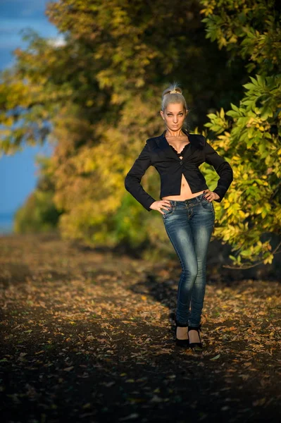 güzel sarışın kız