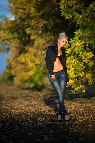 güzel sarışın kız