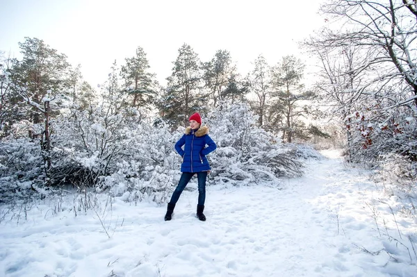 Menina de inverno bonita — Fotografia de Stock