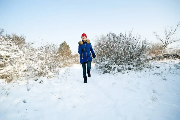 Menina de inverno bonita — Fotografia de Stock