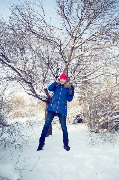 Menina de inverno bonita — Fotografia de Stock