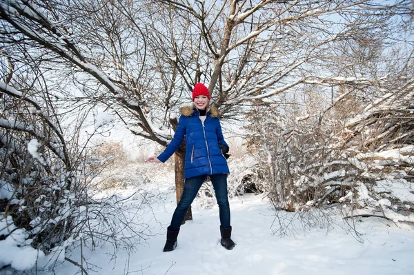 Menina de inverno bonita — Fotografia de Stock