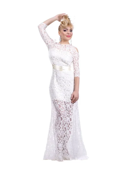 Schöne Sexy Blonde Mädchen Einem Langen Weißen Kleid Posiert Auf — Stockfoto