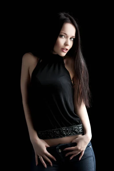 Belle Fille Brune Sexy Posant Sur Fond Noir — Photo