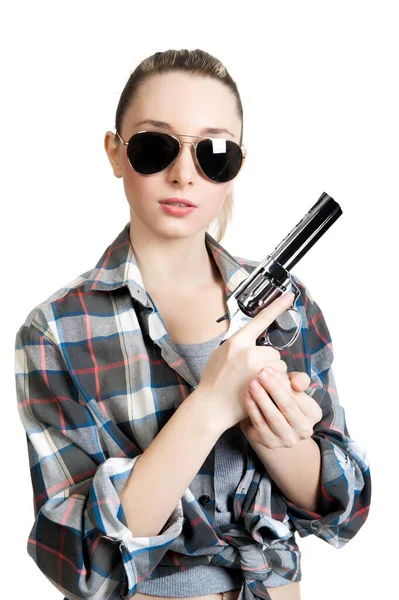 Vacker Sexig Ung Blond Kvinna Bär Solglasögon Hålla Pistol — Stockfoto