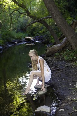 Kız akışı tarafından