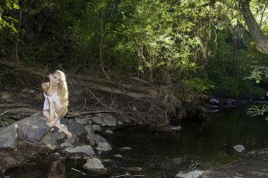 Kız akışı tarafından