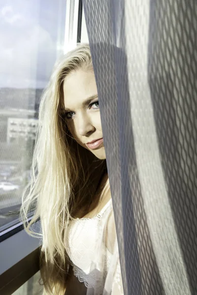 Portret van prachtige blond — Stockfoto