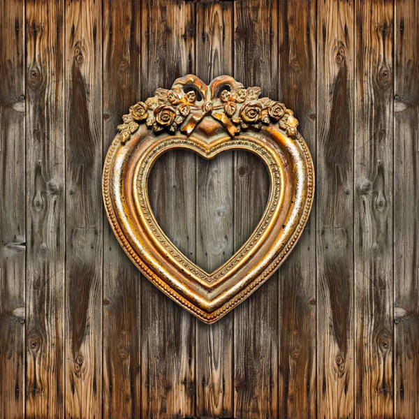 Big Retro Gold Heart Shape Picture Frame — Stock Photo, Image