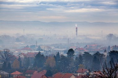 Hava kirliliğinde sis, sis ve duman - Valthe, Batı Sırbistan, Eur