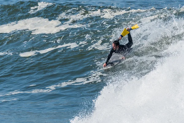 Bodyboarder in actie — Stockfoto