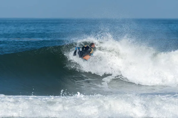 Bodyboarder in actie — Stockfoto