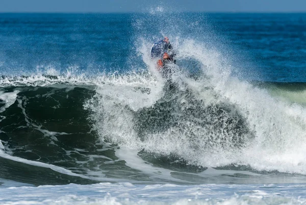 Bodyboarder in actie — Stockfoto