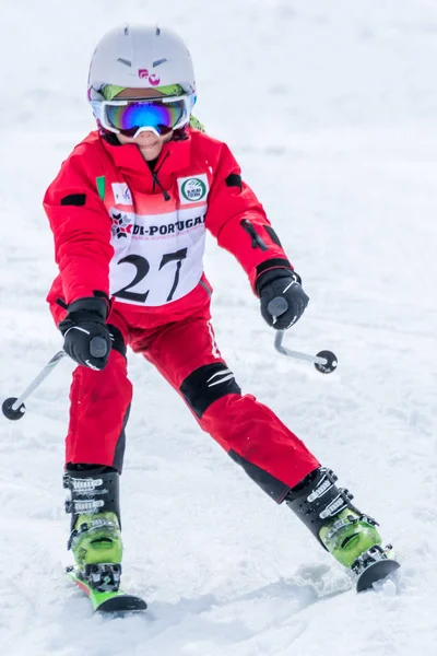 Leonor Carvalho κατά τη διάρκεια του σκι εθνικά πρωταθλήματα — Φωτογραφία Αρχείου