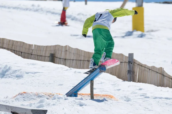 Henrique Nunes durante i Campionati Nazionali Snowboard — Foto Stock