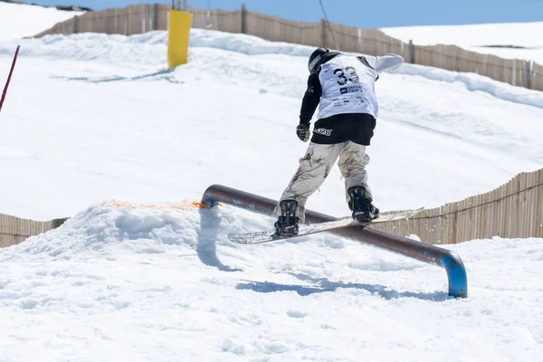 Robinson Weiske durante el Campeonato Nacional de Snowboard —  Fotos de Stock