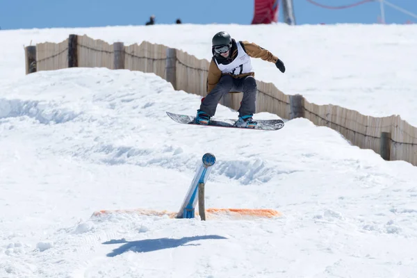 Ricardo Lopes durante i Campionati Nazionali Snowboard — Foto Stock