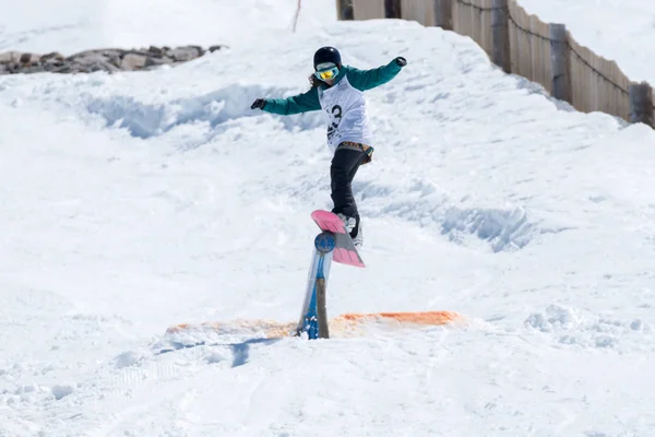 Ines Rainho durante i Campionati Nazionali Snowboard — Foto Stock
