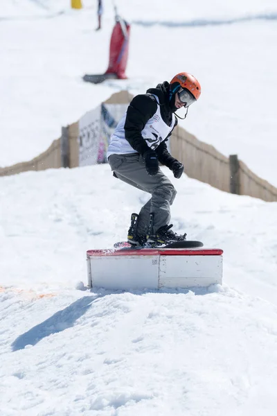 Mateus Morais durante i Campionati Nazionali Snowboard — Foto Stock