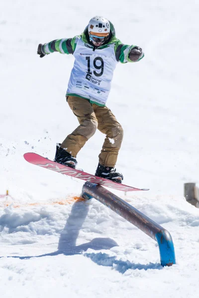 Guilherme Lopes během národní mistrovství Snowboard — Stock fotografie