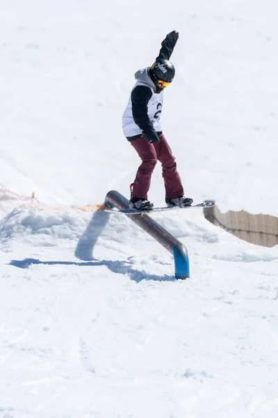 Miguel Brito durante i Campionati Nazionali Snowboard — Foto Stock